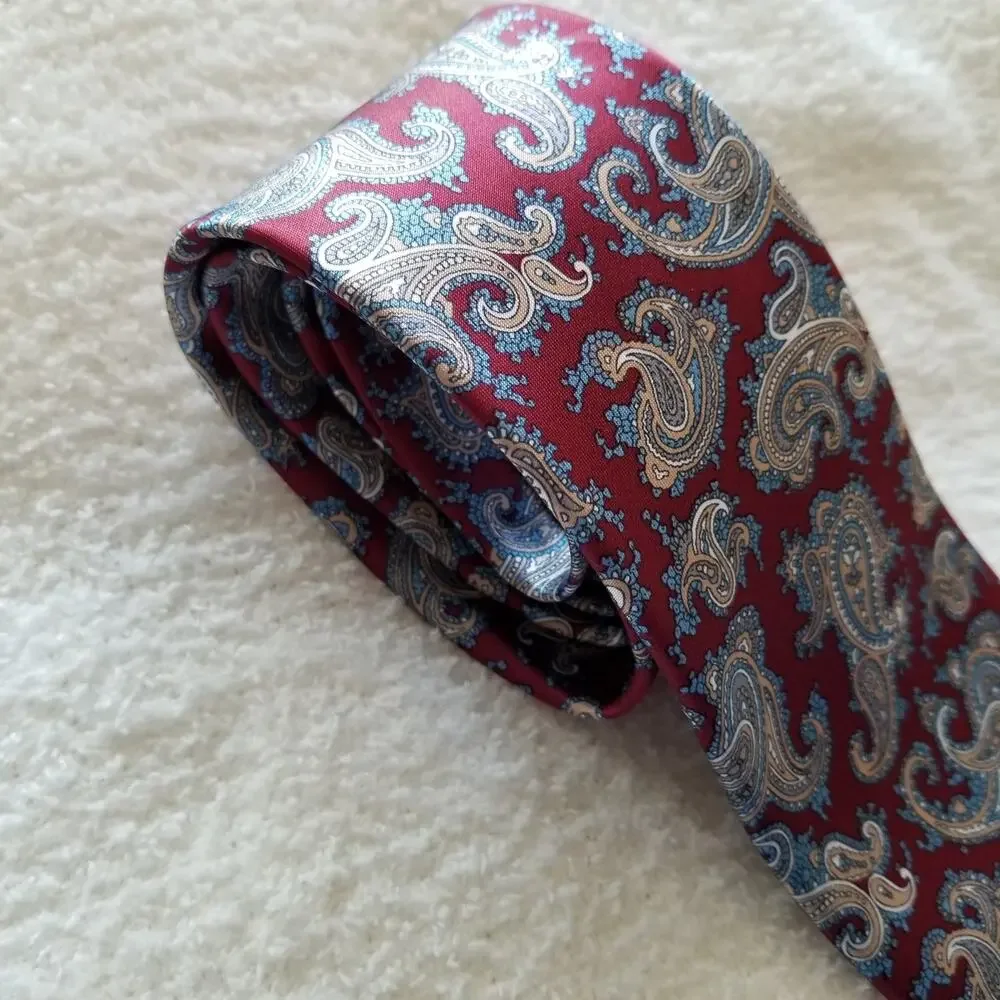 Etienne Aigner vintage 80s paisley mens tie necktie 58 inches Length x 3 Width
